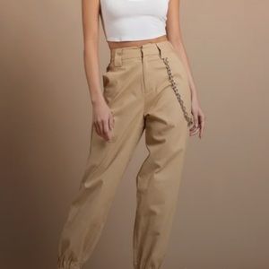 I am Gia brown cargo pants